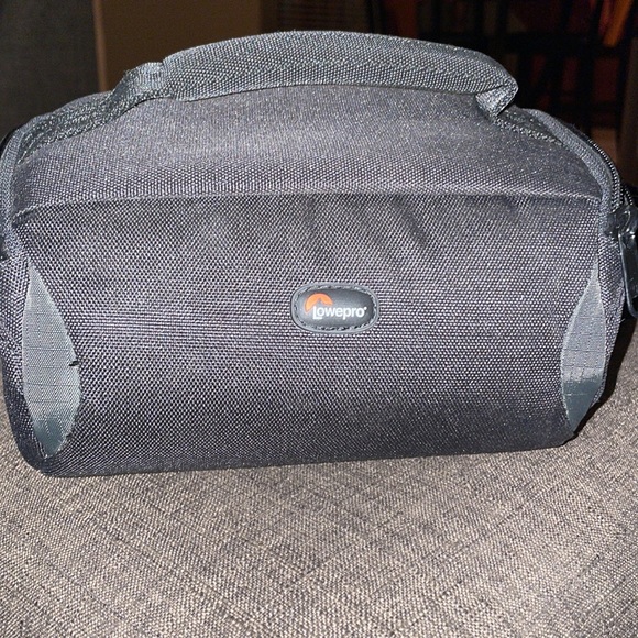 Canon VIXIA HF G20 Camcorder with 10x HD Video Lens (30.4mm-304mm) - Picture 12 of 12